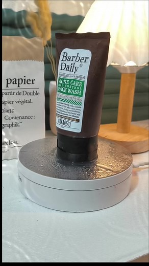 solusi buat cowok yang gampang jerawatan, bisa banget buat ngilangin bekas jerawat 👀 #barberdaily #facewash #facewashpria