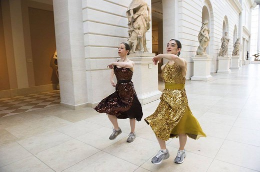 464K views · 1.8K reactions | Squats and sculptures: The latest...