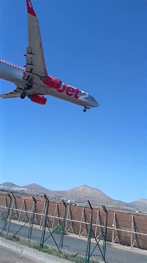 guess the plane at lanzarote