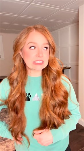 This winter has been brutal and having the ambition to get all my steps in has been at an all time low. I decided to change that and found this motorized desk from @Wayfair ! I put it over my walking pad and now I can get computer work done and get steps in all at the same time! Plus the time passes so much faster this way! 👏🏻 #wayfaircreator #wayfairelevate #wayfairfinds | Jami Santor