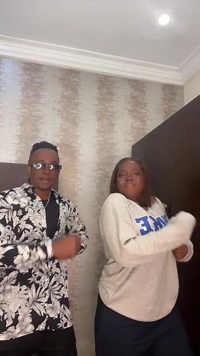 The vibes in this dance!!😌 Dc: @bobbyblane_ #sheisprincess #viral #cruise