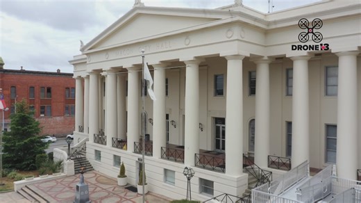 Yes, federal employees can run for some local offices