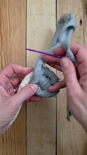 Easter baskets coming! Pattern and video tutorial on my website 👌😍 #basketweaving #baskets #crafts