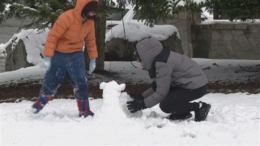 Late-season April snowstorm surprises Cascade travelers; winter weather warning in effect