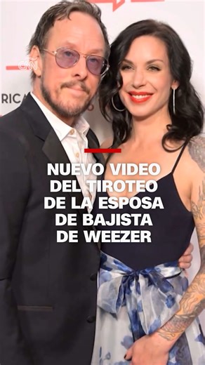 185K views · 802 reactions | La Policía de Los Ángeles difundió imágenes que muestran el caos y la confusión que rodearon el tiroteo de Jillian Shriner, la esposa del bajista de #Weezer, Scott Shriner. | CNN en Español | Facebook