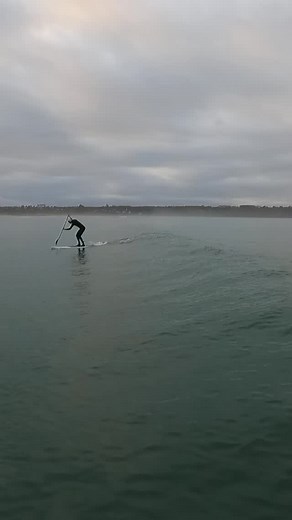 🇫🇷 **Des conditions toutes douces pour débuter et progresser en SUP surf. Vagues accessibles, plan d’eau propre… un combo idéal pour apprendre en confiance.** 🇬🇧 **Soft and easy conditions to learn and improve your SUP surfing. Clean waves and smooth water… the perfect combo to progress with confidence.** #supsurf #standuppaddle #paddlesurf #supcoach #suptraining #supadventure #supfrance #locusport #crozon #morgat #surffrance #surftrip #supbeginner #supprogression #waterlife #oceanvibes #out