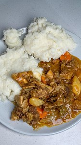 See how I make stiff pap. There is only one pot in my house that I use to cook pap with and it’s so old I can’t get rid of it anymore. The lid is something else. | Cooking with Funi