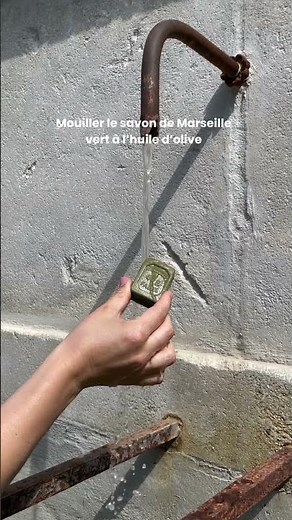 Les astuces de Marius - Comment apaiser les piqûres de moustiques avec le savon de Marseille ?