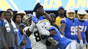 Jake Haener to Shaquan Davis on the spectacular grab | Saints vs. Chargers Highlights | 2023 Preseason Week 2