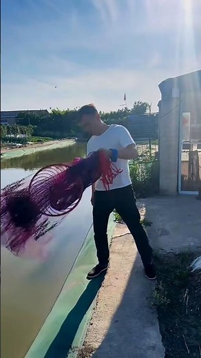 How to Throw a Cast Net for Fishing | Beginner's Guide to Cast Net Fishing 🎣 #fishing #fish#handfish
