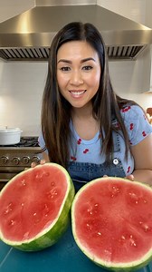 116K views · 2.9K reactions | Save! Here’s how to pick a sweet watermelon. Look for a big yellow patch because it means it’s been sitting in the sun longer, webbing from Bee pollination and dark spots where the sugar is seeping out. #watermelon #howtopickwatermelon #watermelonsugar | My Healthy Dish | Facebook