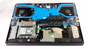 Inside Dell G7 17 7790 - disassembly and upgrade options