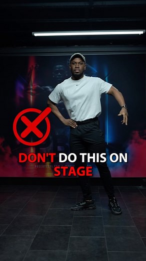 485K views · 490 reactions | SAVE & TRY I literally do not understand why people do this in their front pose ❌It screams; Hey here I’ll just ruin my silhouette I worked for 16+ weeks to get. 臘‍♂️ For 1-2-1 online or in person posing coaching dm me “Posing” #pbf #posingcoach #fitness #motivation #mensphysique #bodybuilding #posingpractice #gym #gains #fitfam #npc #pca #weightlifting #posing | Posebyfeyi | Facebook