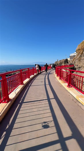 晴天に映える富士山と稚児ヶ淵の絶景