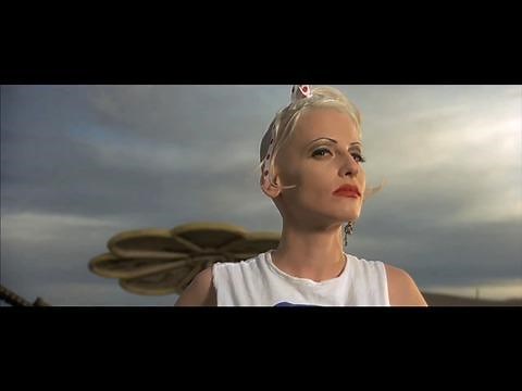 ▶️ Tank Girl - Trailer - Collectors Edition