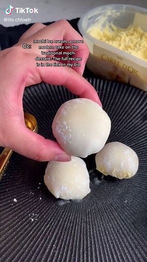 How to Eat Mochi Ice Cream: The Secret to the Perfect Texture