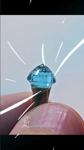 Apatite: The Hidden Gem with Incredible Color and Fluorescence ✨