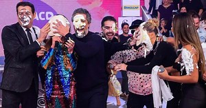 Marcos Mion, Virginia Fonseca e Patrícia Abravanel levam torta na cara e 'Teleton' bate meta