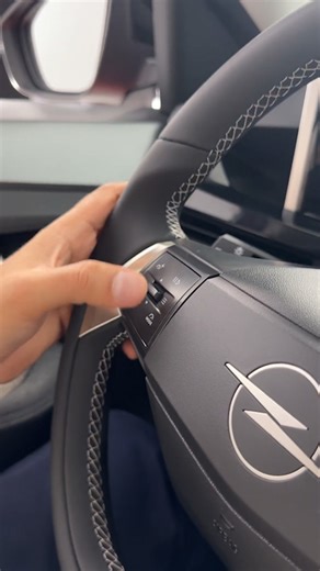 What does the new Opel Frontera interior look like?