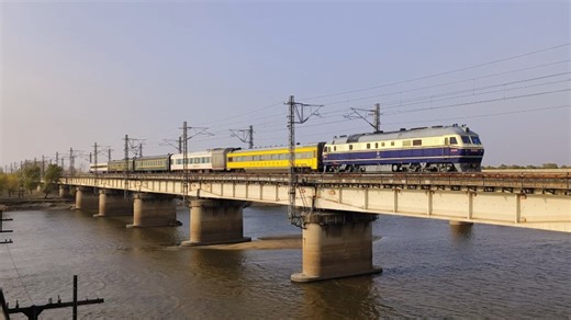 55185次携带名车999318跨过辽河