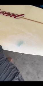 Step by step, you can repair your board by yourself with just a few materials. This video will guide you through the process Please note, this is not a professional repair, but a temporary solution. However, if done correctly, it can last for a long time🤙🏼 If you add filler and fiberglass, it will make the repair stronger and more durable. I’ll also be making a version with filler and fiberglass in another video. Materials: • UV Epoxy Resin • 3-4 Size Sandpaper • Clear Plastic Film • UV Light 