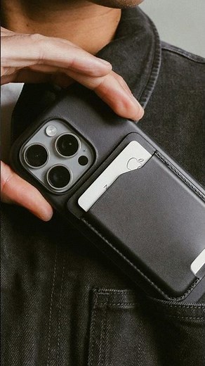 Nomad Mag Wallet cardholder with a built-in tracker for easy retrieval – never lose it!