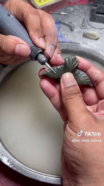 @Dremel #dremelcarving #ravenstone #stoneartwork #enjoyinglife #infernotreasuresllc #nature🌿🍃