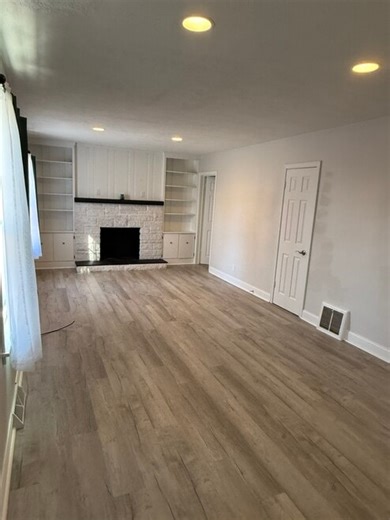 3212 S Palmer St, Springfield, IL 62703 - For Rent