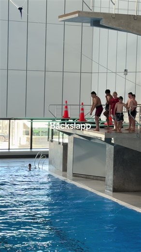 Harlem🏉🏆🥊🖤🤍❤️ (@harlem.rimene)’s video of back cracks