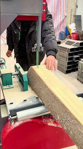 Travail du Bois de Précision Avec une Scie à Ruban Laser