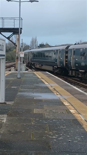GWR class 800 033 leaving plymouth for Penzance #train #railwaycontent #trainspotting #gwr