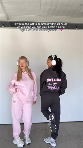 White Fox on Instagram: "COMP CLOSED! Congrats to @emili.osula for winning 🩷 GIVEAWAY TIME 🩷🎧 WIN a pair of Apple AirPod Max headphones (Starlight) for you AND your bestie if you're the last to comment on this post 👀 Good luck 💘 How to enter: 🩷 FOLLOW White Fox on Instagram 🩷 COMMENT on this post Giveaway ends 11:59 AM Thursday 20th March. Per Instagram rules, this is in no way sponsored, administered, or associated with Instagram, Inc. By entering, entrants confirm they are 16+ years of