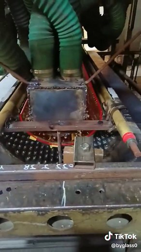 The owners of stoves are all rich, right?#fyp #Movingglass #glass #Doorandwindowinstallation #smartglasswindow