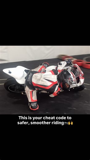 Built To Win Riders Academy on Instagram: "This is your cheat code to safer, smoother riding. The techniques you see here come straight from our Online Piloting Class. Designed to help you gain total control, improve cornering, and ride with real confidence. Learn the skills that transform the way you handle your motorcycle. Comment “ LEAN “ to start training."
