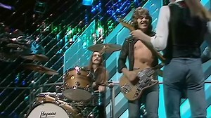 Status Quo - Caroline (Live)