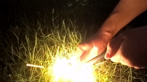 Ferro Rods 1/2 inch x 6 inch, Premium Ferro Rod Fire Starter Survival Tool, Flint and Steel Fire Starter Kit, 20,000+ Strikes, Large and Thick Ferro Rod with Paracord & Multi-Tool Striker.