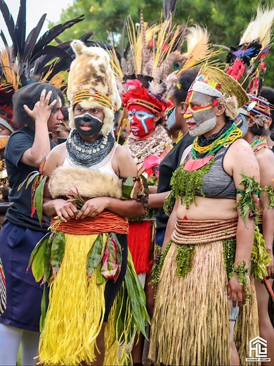 tb to 2023 Goroka secondary school mini cultural show. #Hausmangallery #travel #viralreelsシ #visitpng #eyerydayphotography | Hausman Gallery