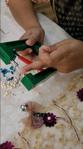 How Does a Pearl Setting Machine Work?