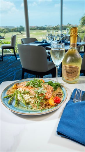 Take a flight through Windows on Aruba and see why it’s one of our guests’ favorite dining spots. 🌴 Have you had the chance to experience it yet? Next time you're in Aruba, add this restaurant to your "Must Try" list! 📍Located in the clubhouse at Divi Village Golf . . . #WindowsOnAruba #Aruba #ArubaDining #ArubaRestaurants #ArubaFood #DiviVillageGolf | Divi Resorts