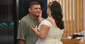 Brian de Gran Hermano rompió en llanto al ver a su pareja vestida de novia en el “Congelados”