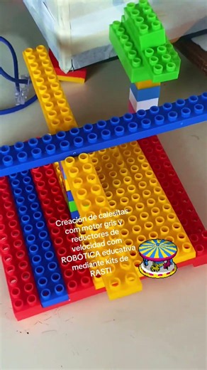 Calesitas o carrusel creados con kit de ROBOTICA EDUCATICA de Rasti
