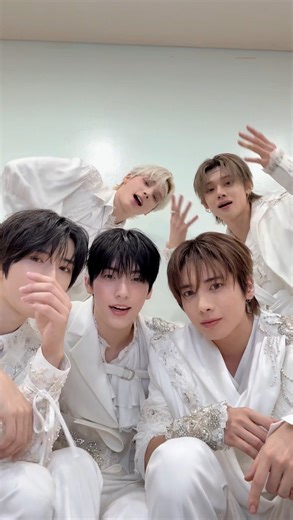 TOMORROW X TOGETHER OFFICIAL on Instagram: "meet me in the middle #투모로우바이투게더 #TOMORROW_X_TOGETHER #TXT"