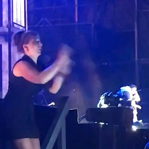 767K views · 9.1K reactions | This sign language interpreter at an Eminem concert is  Credit: ViralHog | VT | Facebook