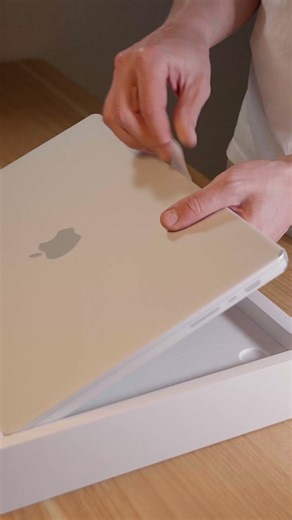 Unboxing MacBook Pro M5 Pro