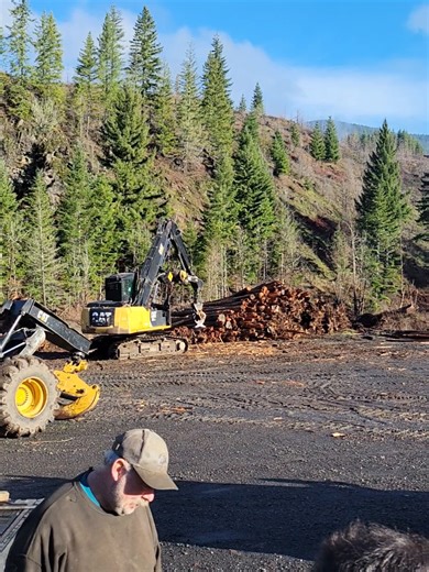 Explore the Oregon Log Trucking Experience