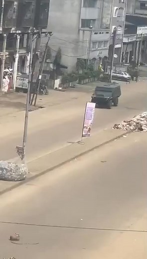 🔴 CAMEROUN 🇨🇲: Situation tendue dans plusieurs villes du Cameroun 🇨🇲: des blindés ont été déployés dans les rues à Douala. | France-AfriqueMÉDIA
