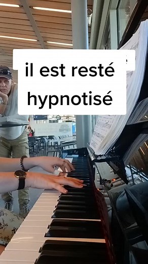 il pensait que je savais jouer que 3notes 👺#fyp #GenshinTeleport #pourtoi #foryou