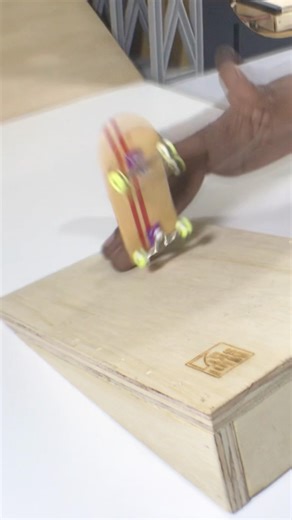 Fingerboard 360 Flip Tutorial (Easy & Fast)#skatedededo#fingerboard#fingerboardtricks#skatista#skate