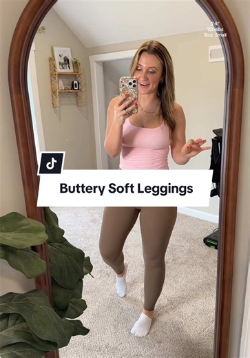 My only regret? Not buying more than one pair 🖤 #newyearnewme #workoutleggings #leggings #butterysoft #athleisure