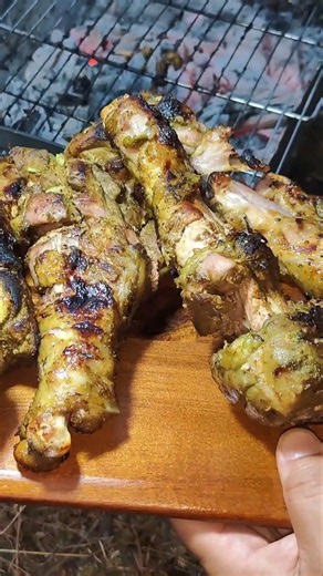 The SECRETS to Juicy Turkey Legs on Campfire! 🦃🍗🔥 #food #cooking #outdoorcooking